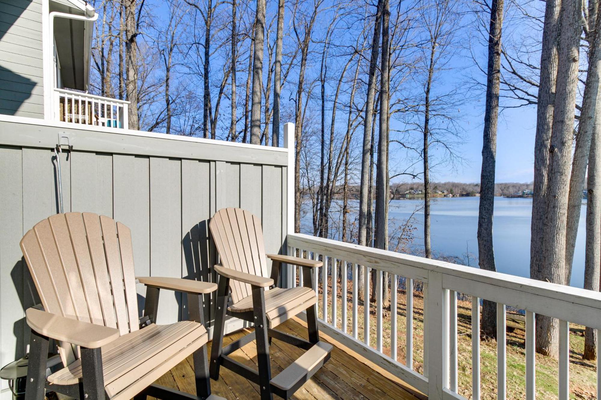 Lakefront Moneta Home With Community Boat Dock! Exteriör bild